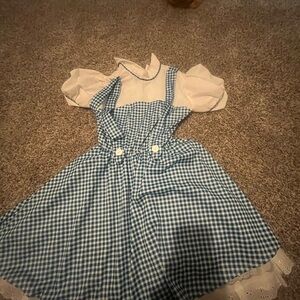Dorthy costume